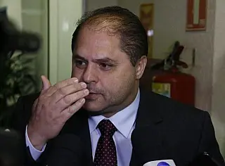 MPE defende afastamento de Mario Cesar do cargo