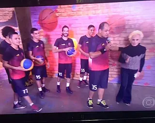 Ginasloucos se apresenta no Mais Você neste momento
