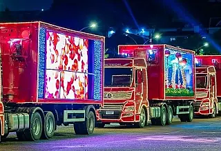 Caravana da Coca anima Natal Encantado