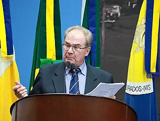 Idenor Machado reassume mandato às 11 horas