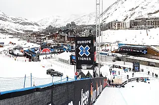 Avalanche em estação de esqui na França atinge esquiadores