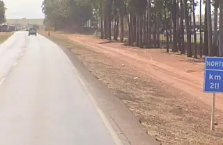Indígena morre atropelada por dois carros