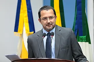 Cirilo Ramão solicita criação de prontuário eletrônico para facilitar atendimentos na saúde em Doura