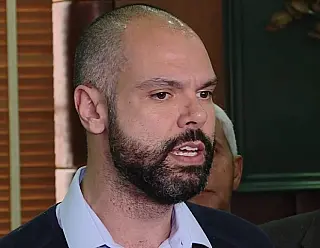 Prefeito Bruno Covas vai enfrentar quimioterapia do câncer no cargo em SP