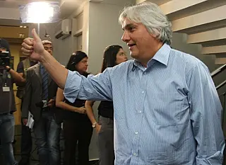 Delcidio sabe de propina de US$ 100 milhões a FHC