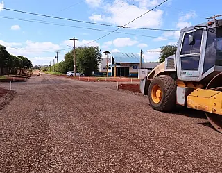 Rua de acesso a posto de saúde do Guaicurus ganha asfalto