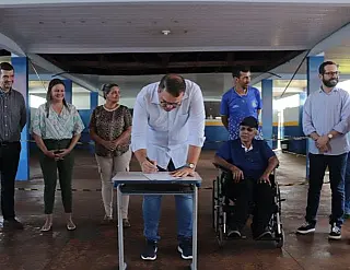 Começa troca do telhado