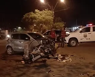 Douradense morre após colidir moto de frente com carro no Paraguai