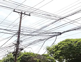 Prefeitura aciona empresas para eliminar emaranhados