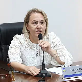 Liandra questiona sobre confecção de carteirinhas para pessoas com fibromialgia