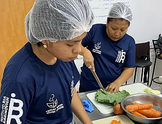 Mulheres indígenas criam livro de receitas originárias
