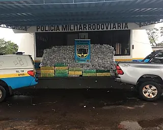 Motorista foge da Polícia e abandona Hilux com 1,5 ton de maconha na rodovia