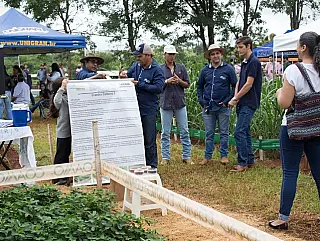 Futuros agrônomos e tecnólogos agrícolas promovem apresentações no Cantão