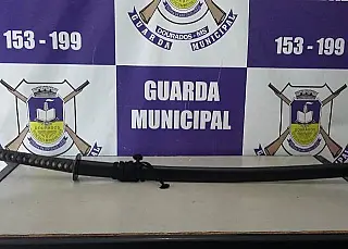 Morador de SP furta espada Samurai e é preso pela Guarda em Dourados