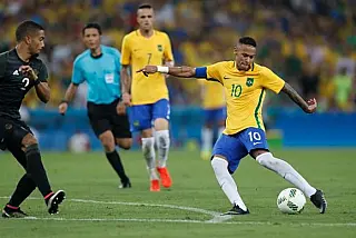 Seleção volta ao topo do ranking da Fifa após sete anos