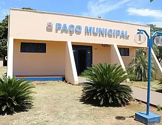 Inelegível, Cassuci "usa" família em Angélica