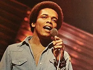 Johnny Nash, autor de 'I Can See Clearly Now', morre aos 80 anos nos EUA