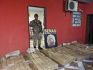 Na fronteira policial do Senad é preso com meia tonelada de maconha em residência