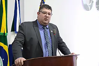 Ruas do Altos do Indaiá são incluídas em projeto de asfaltamento, após ação de Yuri