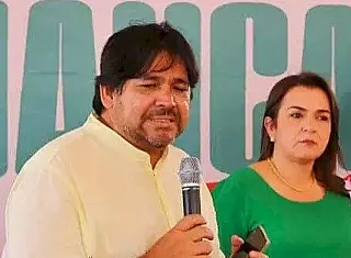 Pastor condenado por comprar carro do filho com dinheiro público