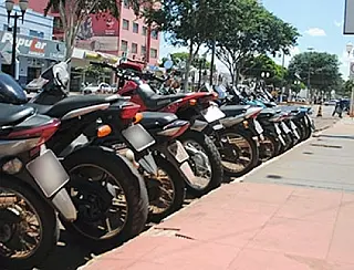 Multa chega a R$ 880 para quem dirigir 'cinquentinha' sem CNH