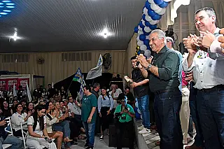 Reinaldo e Riedel fazem campanha em Dourados