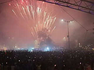 Última noite reserva surpresas na praça central
