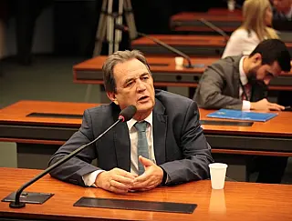 Moka sugere confederação de entidades para cuidar de doenças raras