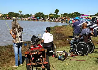 Parapesca já movimenta o primeiro dia da Festa do Peixe