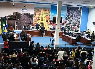 Câmara reabre trabalhos e presidente promete semestre de muitos debates