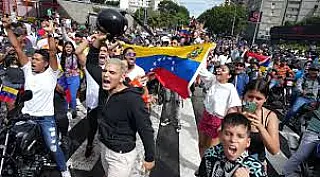 Justiça da Venezuela chama partidos para periciar resultado de eleição