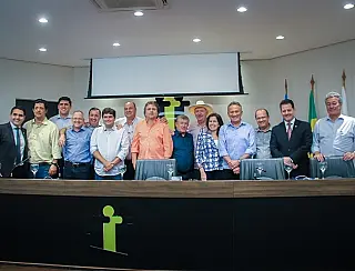 Associação de ex-prefeitos nasce forte no Estado, com apoio de deputados