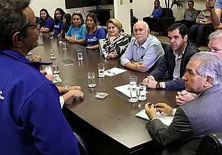 Reinaldo assina convênio para construção do Centro de Atendimento dos autistas
