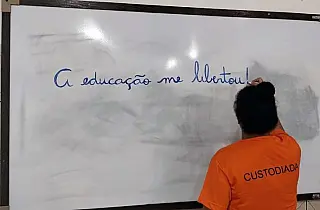 Luiza encontrou oportunidade de recomeço e se tornou a 1ª entre os irmãos a concluir Ensino Médio
