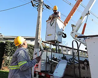 Luminárias de LED chegam a mais bairros
