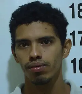 Assaltante rouba veículo atira na polícia e acaba morto a tiros
