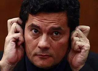 STF pede informações a Moro sobre gravações de Lula