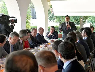 Reinaldo defende reformas para destravar pacto federativo