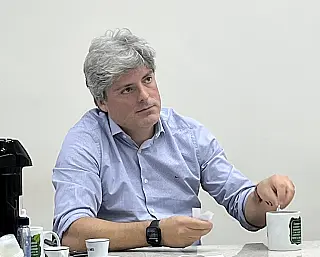 Justiça Eleitoral suspende propaganda irregular