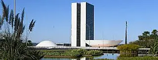 CCJ do Senado aprova PEC que pode reduzir verba para candidatos negros