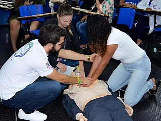 Acadêmicos participam de circuito de aprendizagem na UCP