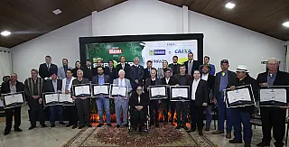Câmara homenageia profissionais do agronegócio na Expoagro