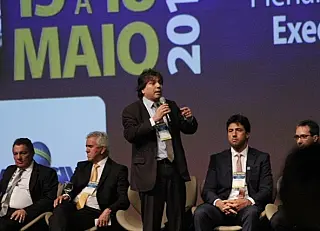 Crise política e paralisia do Congresso preocupam prefeitos de MS