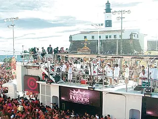 Trio elétrico Demolidor será o palco de Léo Santana na festa de Dourados