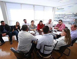 Procuradora e secretário explicam projetos do Município em pré-pauta da Câmara