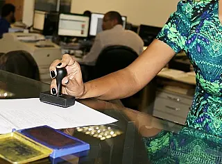 Autenticação e reconhecimento de firma deixam de ser obrigatórios no Serviço Público