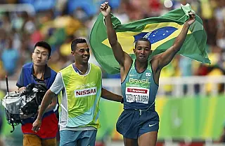 Atleta de Três Lagoas ganha primeiro ouro paralímpico do Brasil