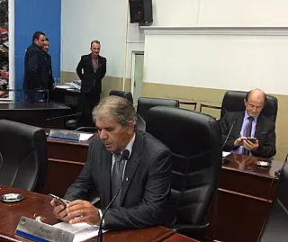 Faltosos de sessões anteriores começam a chegar na Câmara