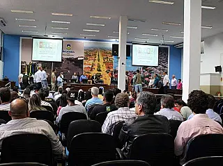 Audiência decide criar comissão para acompanhar Plano de Saneamento