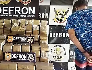 Caminhoneiro é preso com 213 kg de cocaína